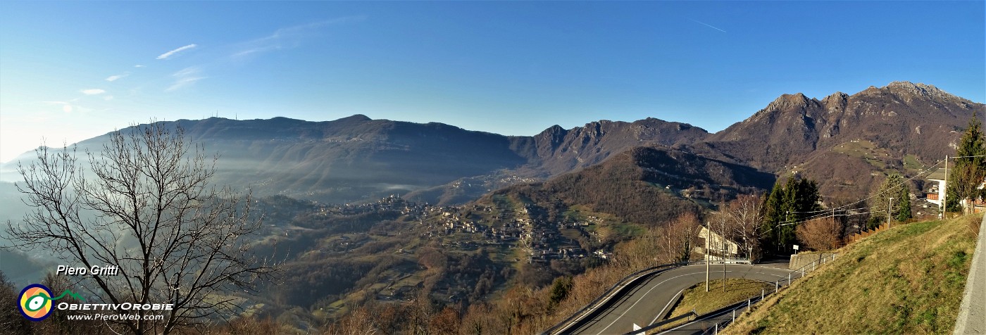 11 Dalla chiesa di Fuipiano panorama sulla Valle Imagna.jpg